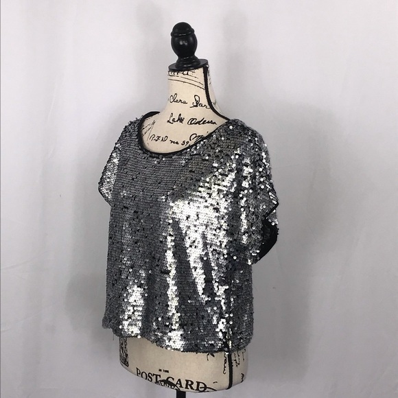 {Forever 21} Loose Sequin Top - Picture 2 of 6